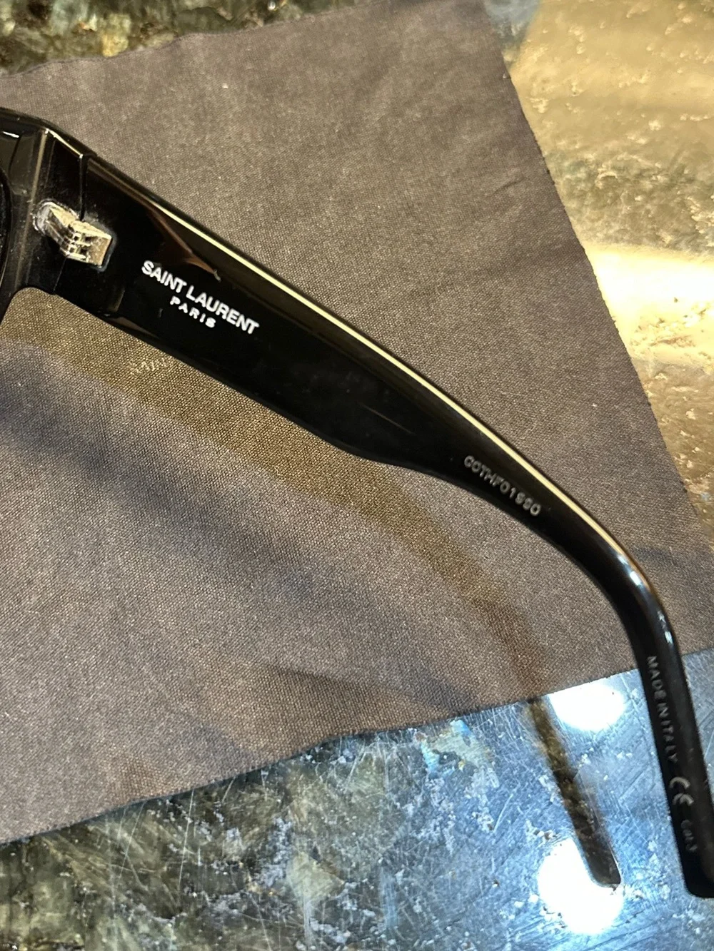 AUTHENTIC Saint Laurent Black Cat-Eye Sunglasses SL M19